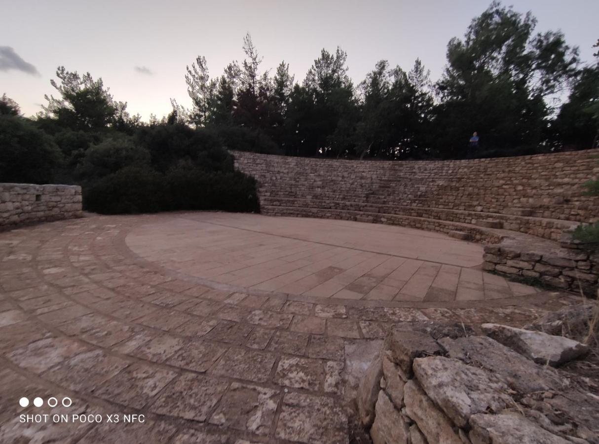 Aletraki -Off-Grid Retreat Above Heraklion, Peaceful Views Archanes Eksteriør billede