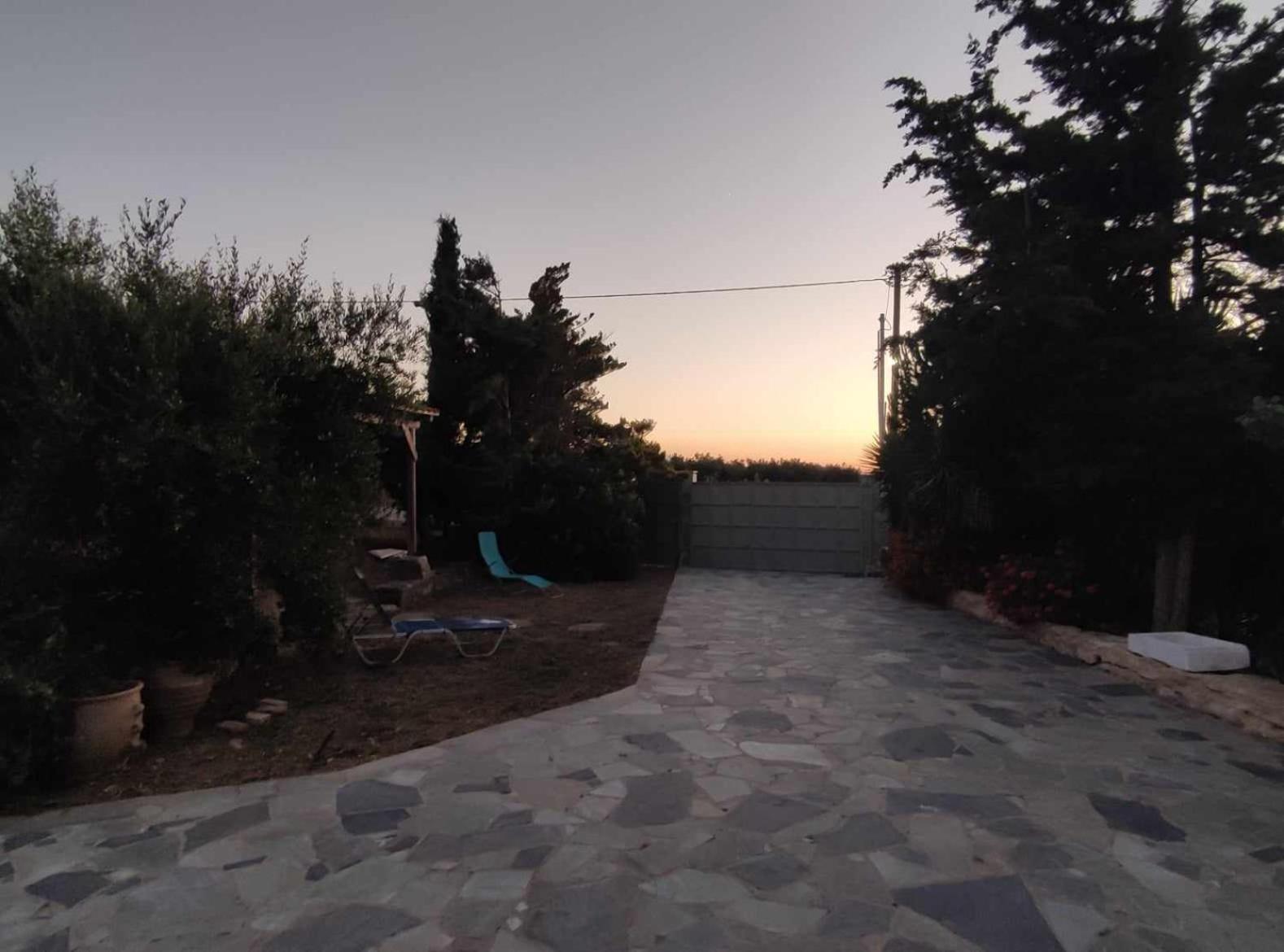 Aletraki -Off-Grid Retreat Above Heraklion, Peaceful Views Archanes Eksteriør billede
