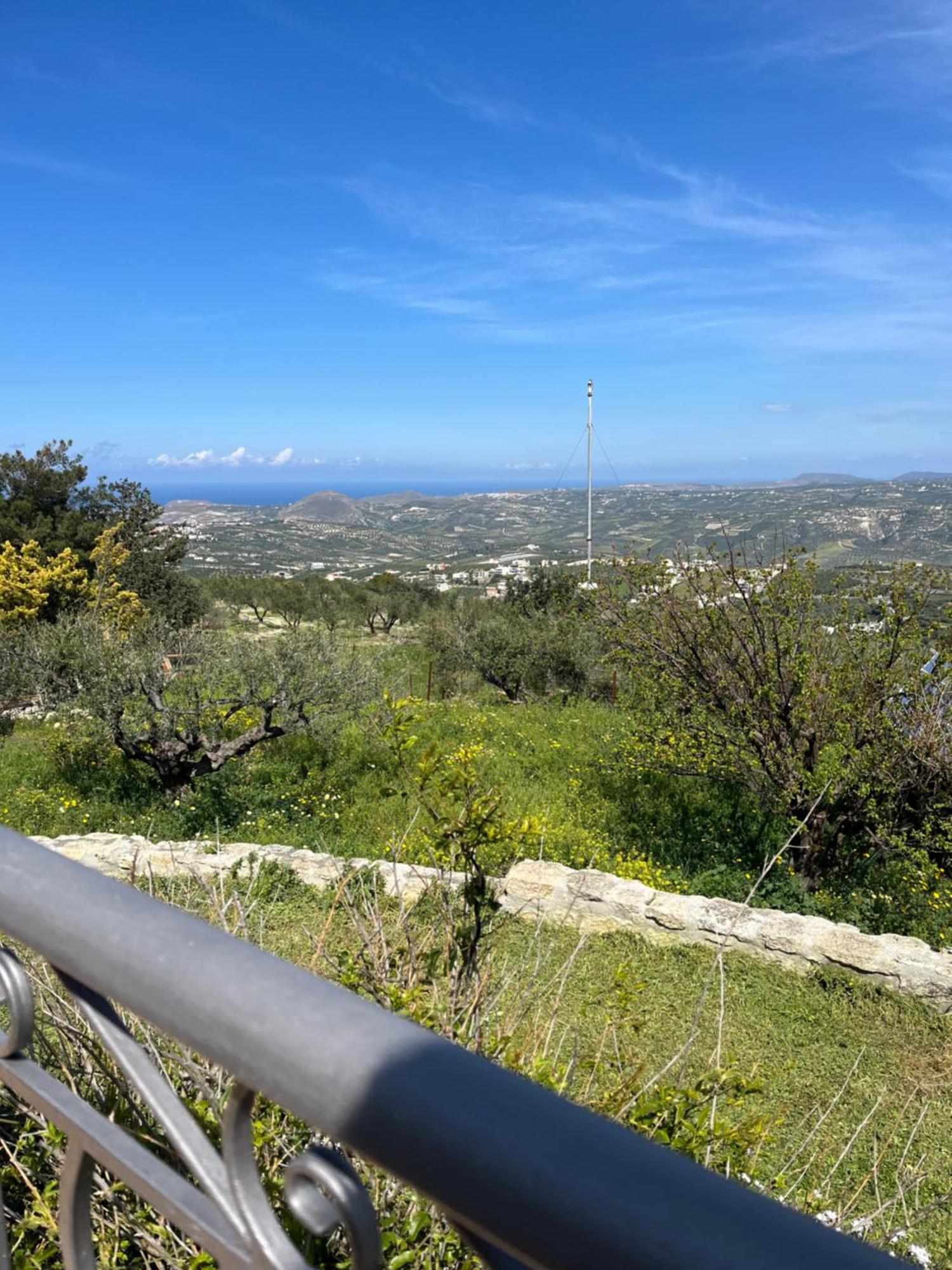 Aletraki -Off-Grid Retreat Above Heraklion, Peaceful Views Archanes Eksteriør billede